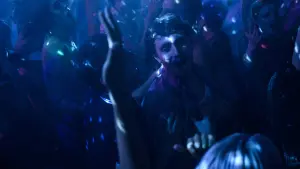 Задник к фильму "Мы все чужие" #189634