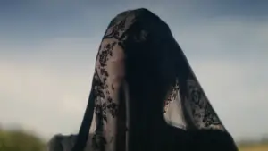 Задник к фильму "Женщина во дворе" #612738