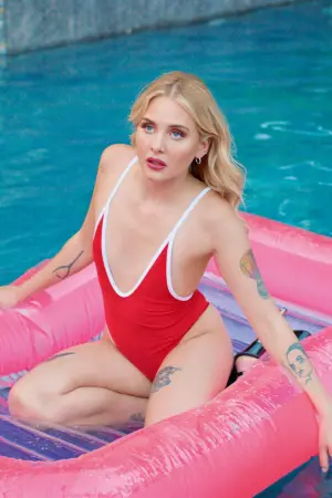 Постер к фильму "Удовольствие" #294598