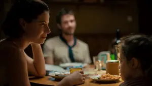 Задник к фильму "Незнакомая дочь" #278197