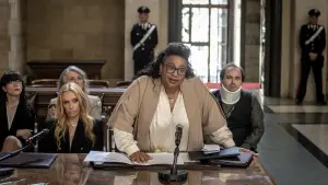 Задник к фильму "Мама мафия" #332368