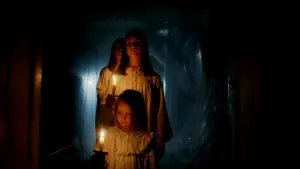 Видео к фильму Darkness | International Trailer