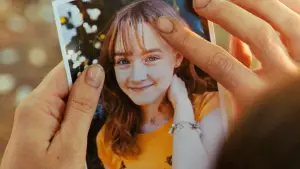 Задник к фильму "Милые кости" #654237