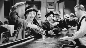 Задник к фильму "Лошадиные перья" #388644