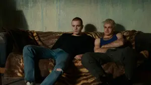 Задник к фильму "На игле" #656409