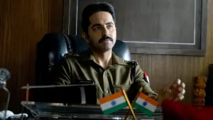 Задник к фильму "Статья 15" #494596