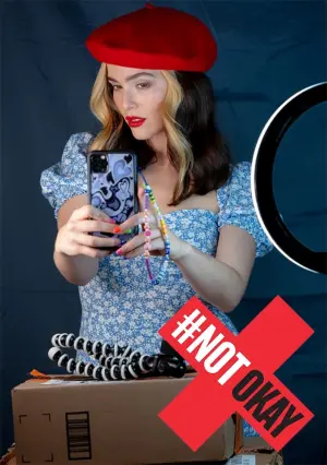 Постер к фильму "Не в порядке" #286102