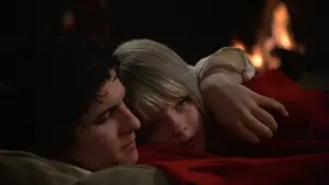 Задник к фильму "Девочка живущая вниз по переулку" #408444