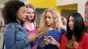 Задник к фильму "Одним касанием" #432980