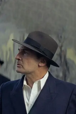 Постер к фильму "Moulin"