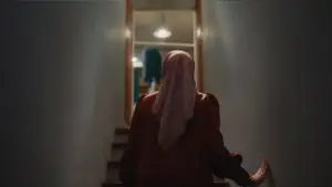 Задник к фильму "La Tahzan: Cinta, Dosa, Luka..." #672835