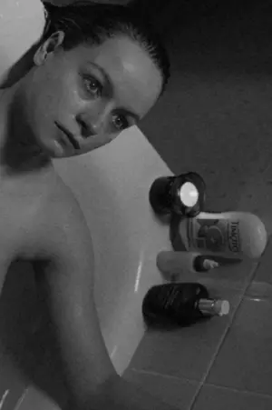 Постер к фильму "Морверн Каллар" #672451