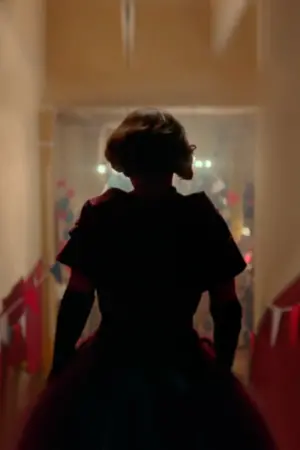 Постер к фильму "Миссис Харрис едет в Париж" #376034