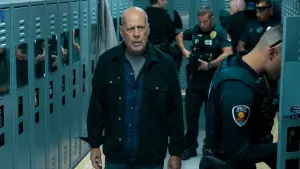 Задник к фильму "Детектив Найт: Независимость" #378644