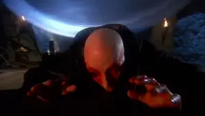 Задник к фильму "Эльвира - Повелительница Тьмы 2. Проклятые холмы Эльвиры" #475205