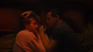 Задник к фильму "Мы все чужие" #664539