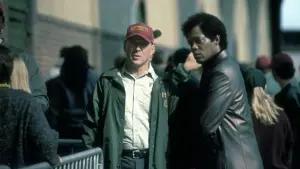 Задник к фильму "Неуязвимый" #237259