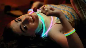 Задник к фильму "Тела, тела, тела" #698199