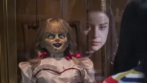 Задник к фильму "Проклятие Аннабель 3" #285807