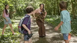 Задник к фильму "Лагерь с мамой" #706573