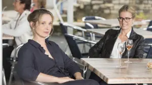 Задник к фильму "Маменькин сынок" #492076