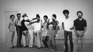 Задник к фильму "Earth, Wind & Fire (To Be Celestial vs. That