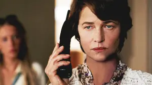 Задник к фильму "Бассейн" #743729