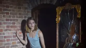 Задник к фильму "Урод в замке" #420143