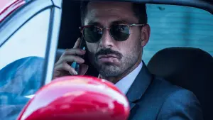 Задник к фильму "Увольнение" #492198