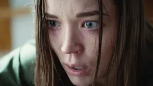 Задник к фильму "Ад по соседству" #304892