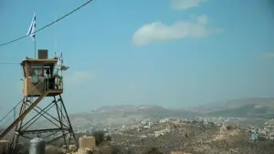 Задник к фильму "Louis Theroux: The Settlers" #784030