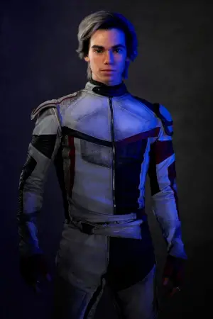 Постер к фильму "Наследники 3" #726498