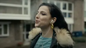 Задник к фильму "Возвращаюсь к нормальной жизни" #372656