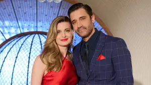 Видео к фильму Crimes of Fashion: Killer Clutch | Preview