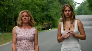 Задник к фильму "Дом в конце улицы" #332671