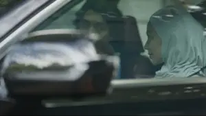 Задник к фильму "La Tahzan: Cinta, Dosa, Luka..." #672886