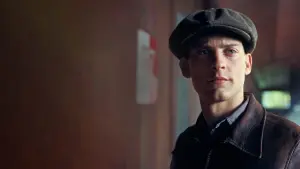 Задник к фильму "Фаворит" #246164