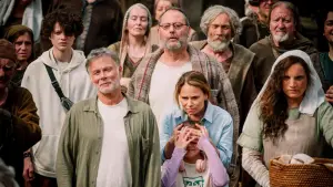 Задник к фильму "Оборотни из маленькой деревушки" #647694