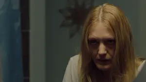 Задник к фильму "Отклонение" #495375