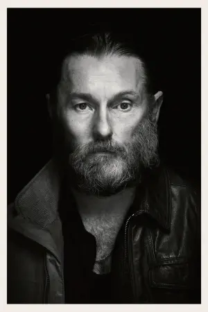 Постер к фильму "Незнакомец" #327454