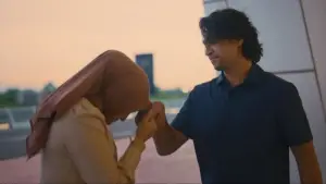 Задник к фильму "La Tahzan: Cinta, Dosa, Luka..." #672820