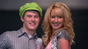 Задник к фильму "Классный мюзикл" #649119