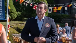 Задник к фильму "Сознавайтесь, Флетч" #339403