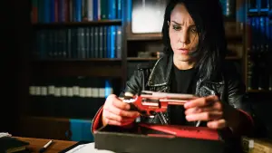 Задник к фильму "Девушка, которая играла с огнём" #247401