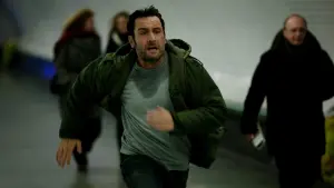 Видео к фильму Три часа на побег | Point Blank | trailer US (2011)