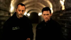 Задник к фильму "Багровые реки 2: Ангелы апокалипсиса" #303778