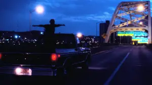 Задник к фильму "Хорошо быть тихоней" #680524