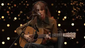 Задник к фильму "Maya Hawke - live on KEXP" #918162