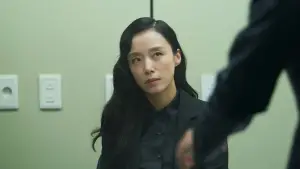 Задник к фильму "Револьвер" #637198