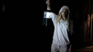 Задник к фильму "Звук моего голоса" #291820